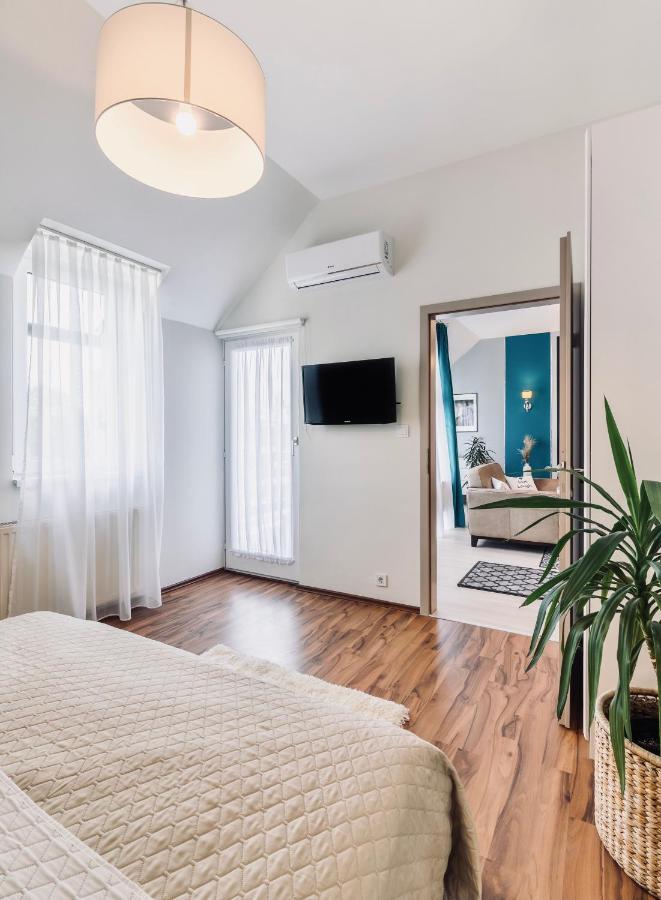 Mosonmagyaróvár Monarchia Apartman Grand מראה חיצוני תמונה