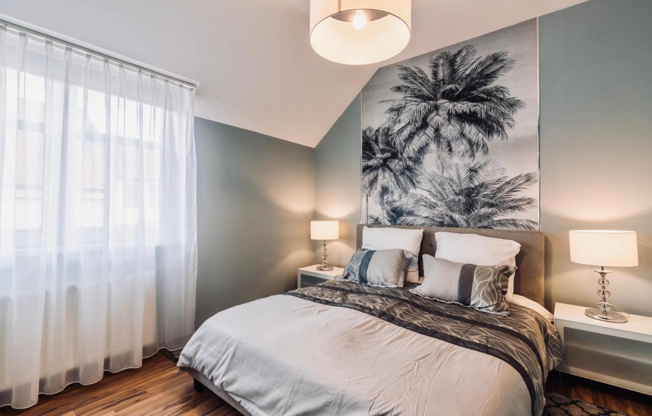 Mosonmagyaróvár Monarchia Apartman Grand מראה חיצוני תמונה