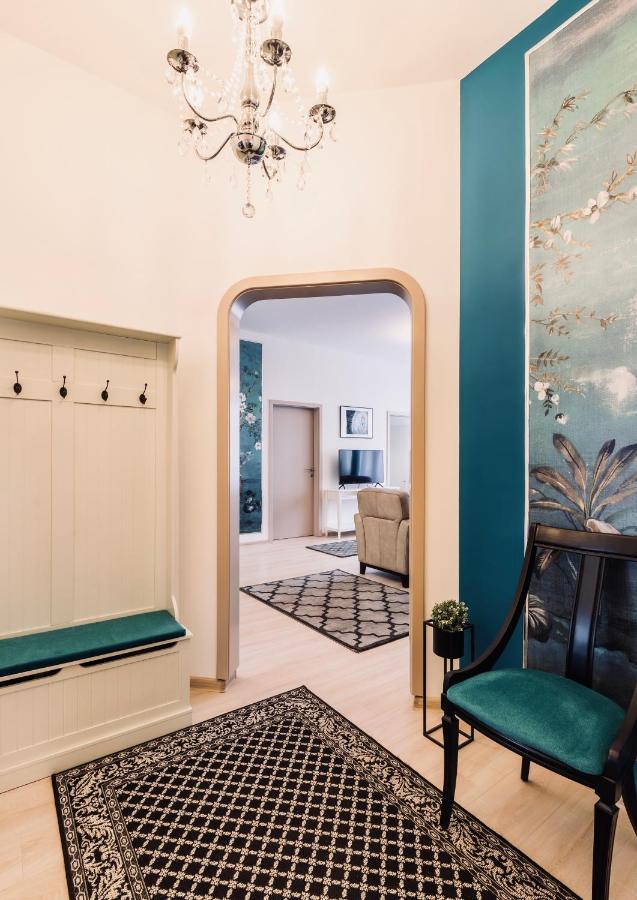 Mosonmagyaróvár Monarchia Apartman Grand מראה חיצוני תמונה